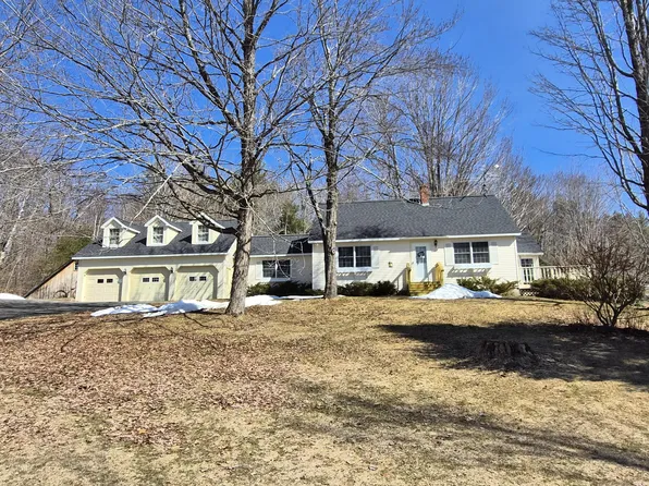579 Federal Row, Industry, ME 04938