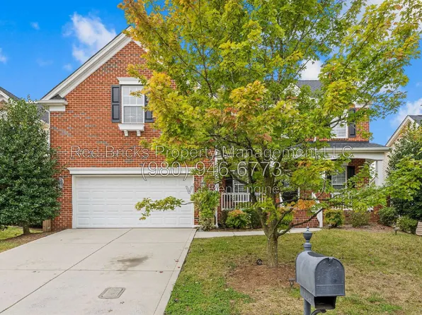 10613 Bere Island Dr, Charlotte, NC 28278