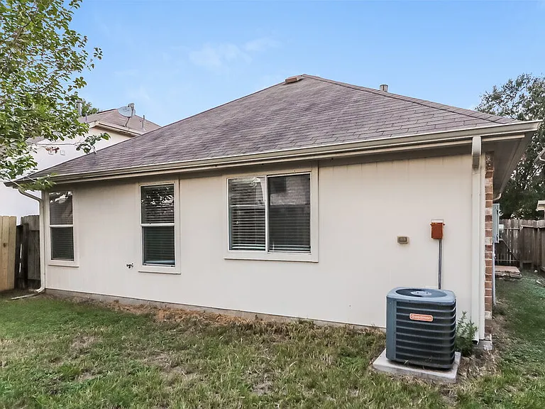 6807 Arrowchase Ct — Photo 16