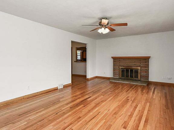 5th image of 2123 S Prairie Lane