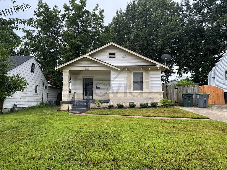 3533 Marion Ave — Photo 1