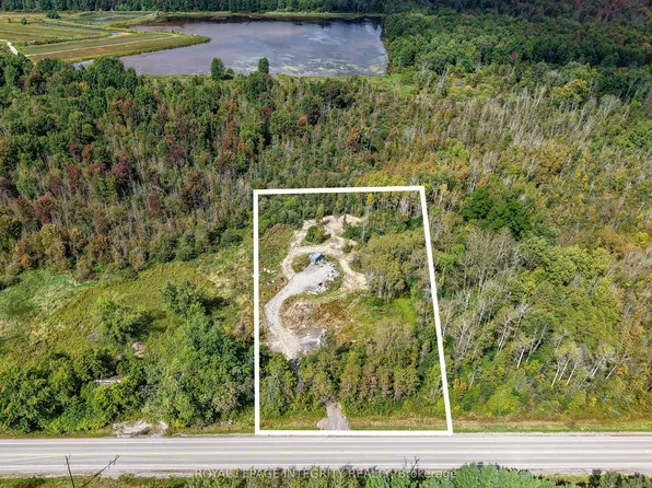 6841 Snake Island Rd, Ottawa, ON K4P 1N2