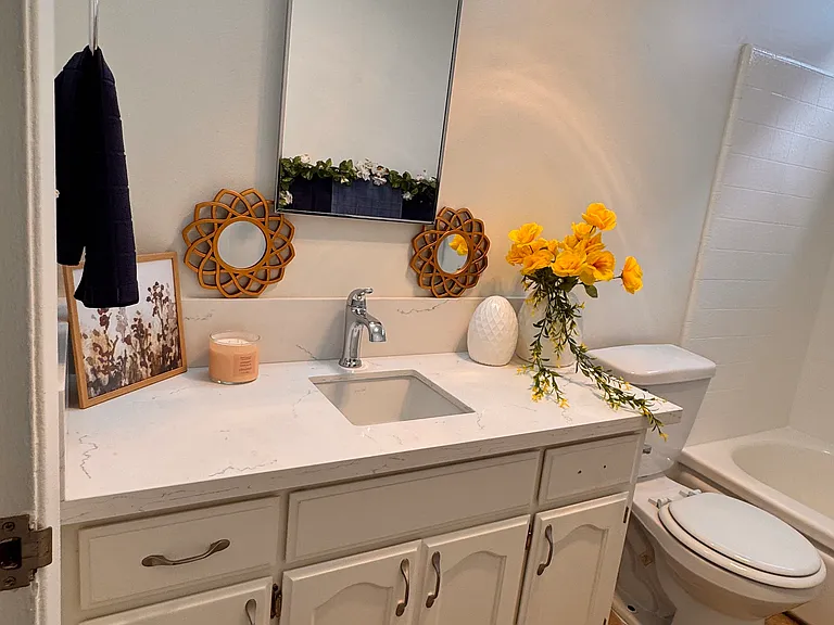 2101 E Charlotte St #20 — Photo 12