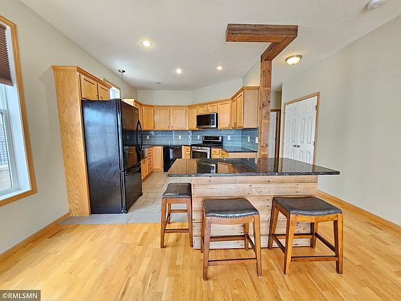 2nd image of 2065 Woodlynn Ave