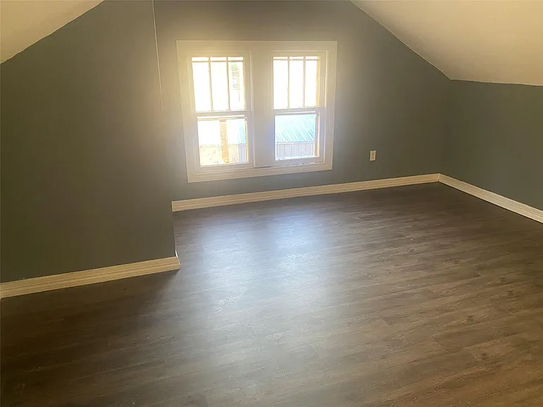 602 E Wise St — Photo 2
