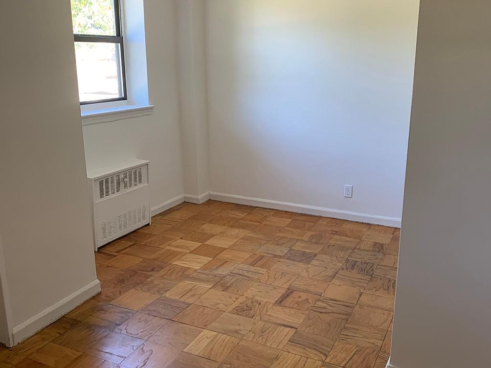 2nd image of 790 McLean Ave #3