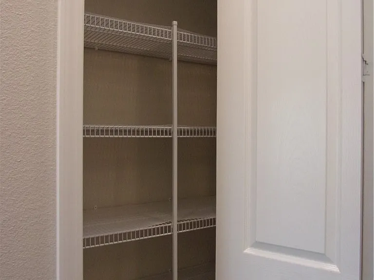 248 E Cumberland Ct — Photo 24