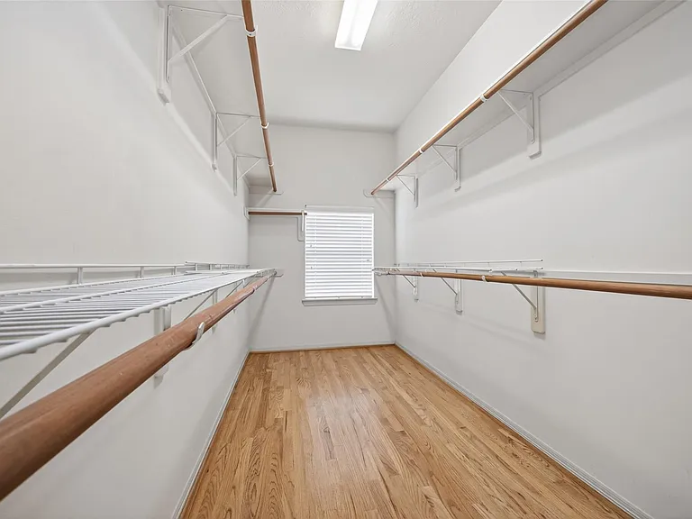 10134 Holly Chase Dr — Photo 31