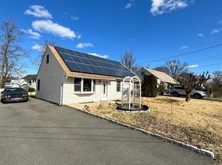 9 Ashley Rd, Edison, NJ 08817