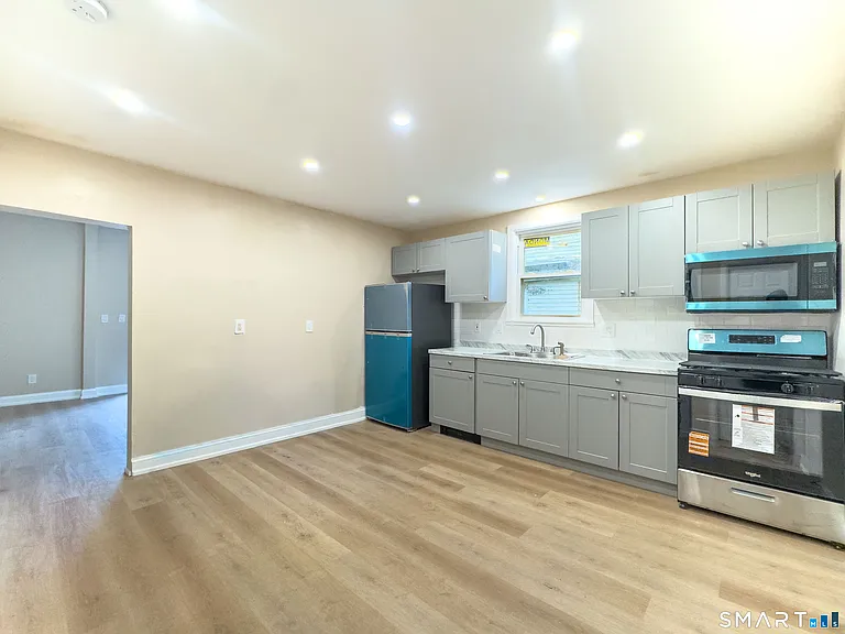 1248 N Main St #1 — Photo 10