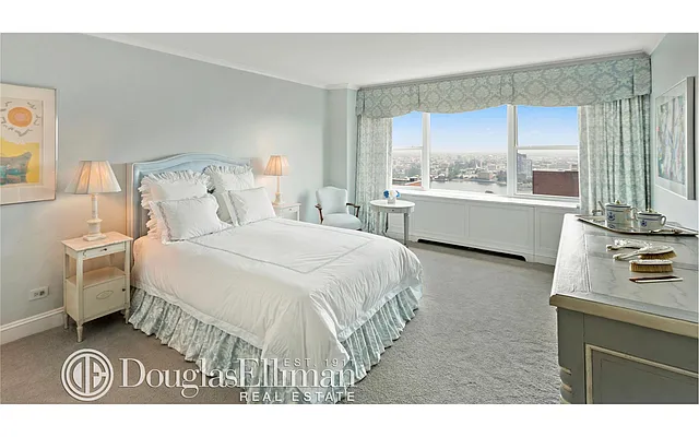 Sold by Douglas Elliman | media 28