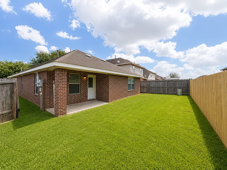 2119 Hawthorne Brk — Photo 17