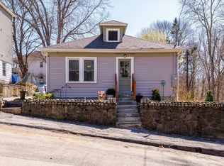20 Hill St, Webster, MA 01570