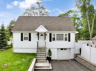 1 Freedman Dr, Norwalk, CT 06854