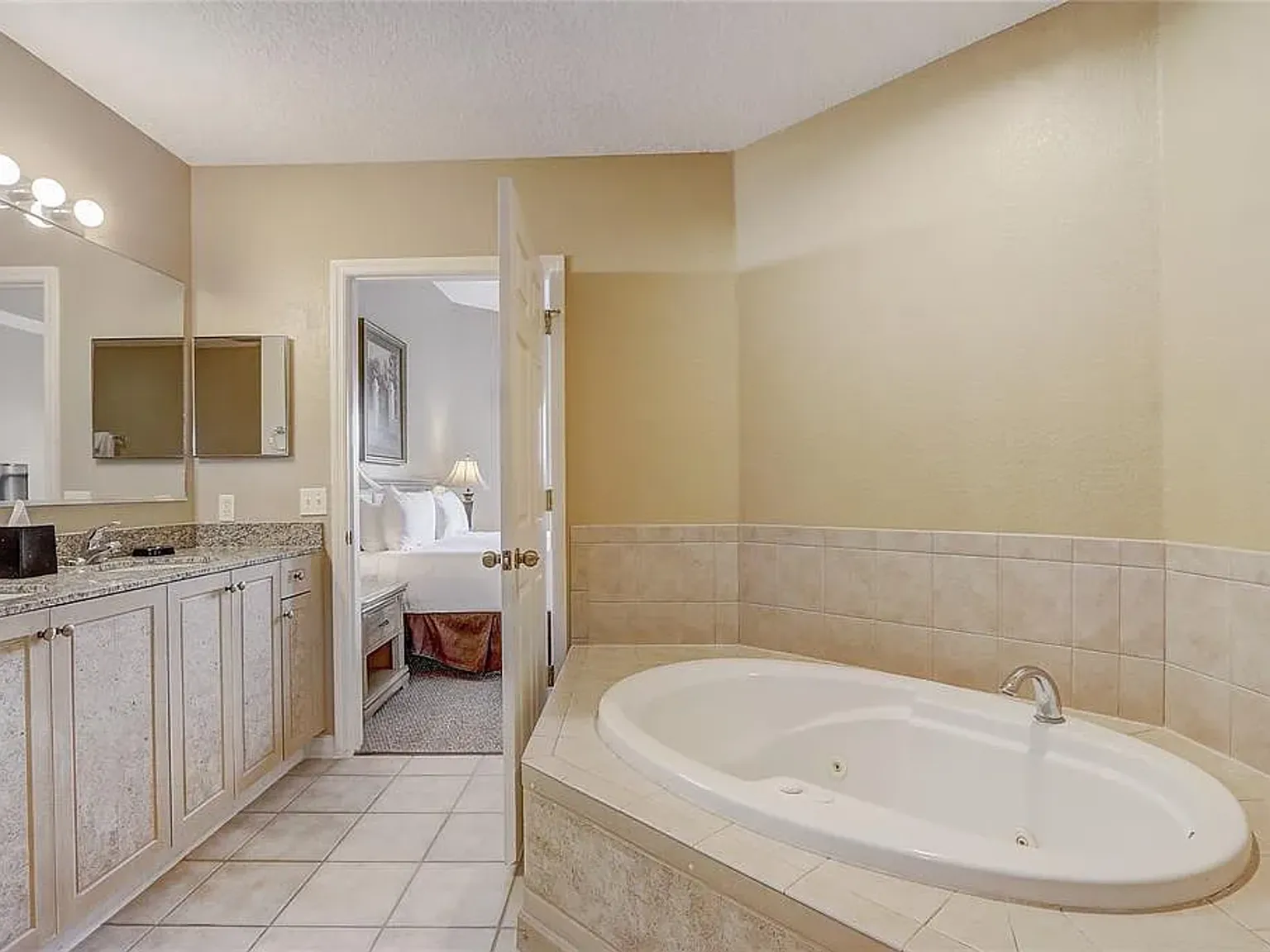 3 bed, 1437 sqft, $3,600 — Photo 3
