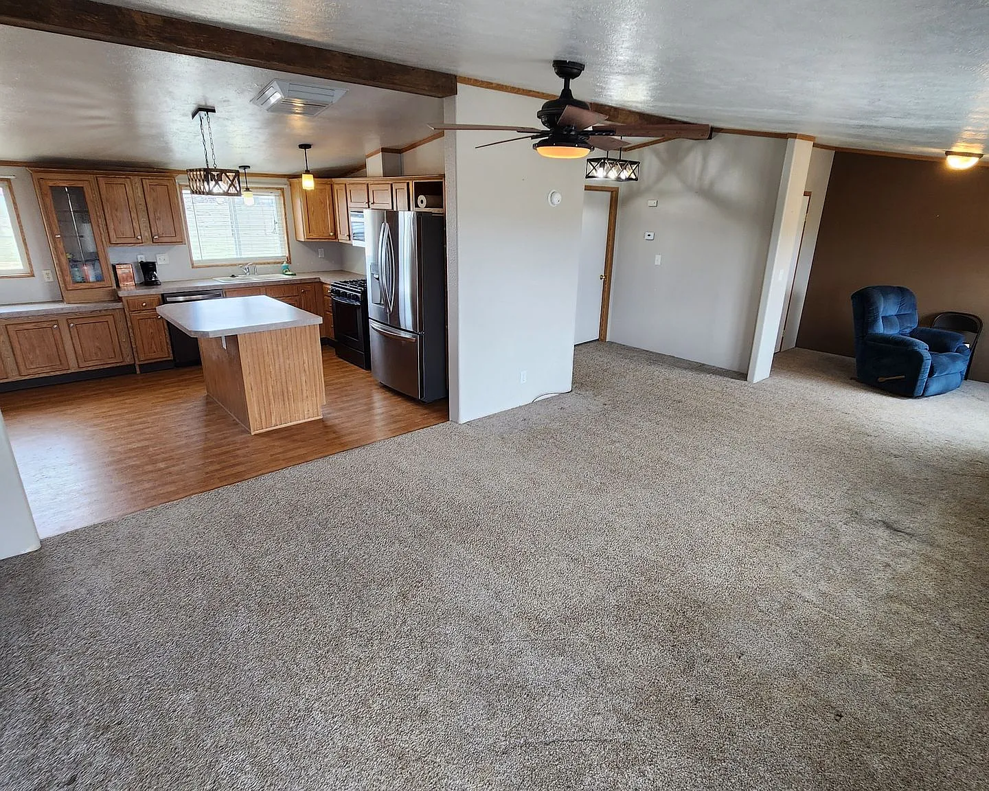 2 bed, 1372 sqft, $2,200 — Photo 4