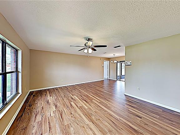 4th image of 549 Bar Dr