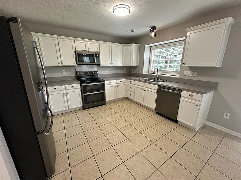 9215 Eminence Ct — Photo 7