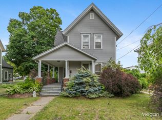 65 S Union St, Sparta, MI 49345