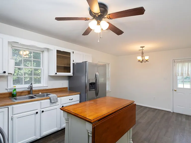 129A Manor Ave — Photo 3