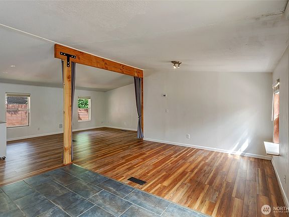 4th image of 1350 Holmes Avenue SE