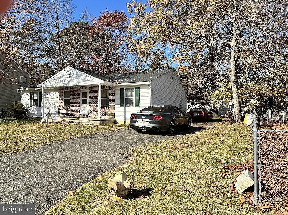 2nd image of 444 Phillips Ave