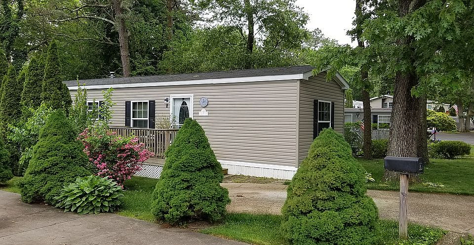 1st image of 525 Riverleigh Ave Unit M8
