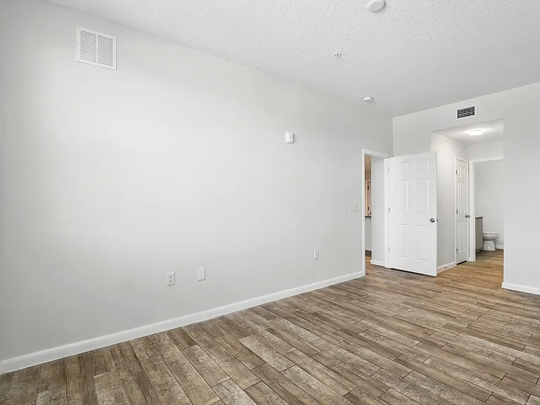 800 Isaacville Dr #210 — Photo 8