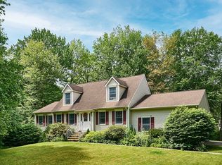 12 Poets Corner Rd, Amherst, MA 01002