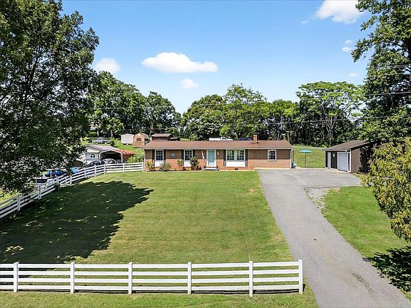 2nd image of 2861 Old Buena Vista Rd