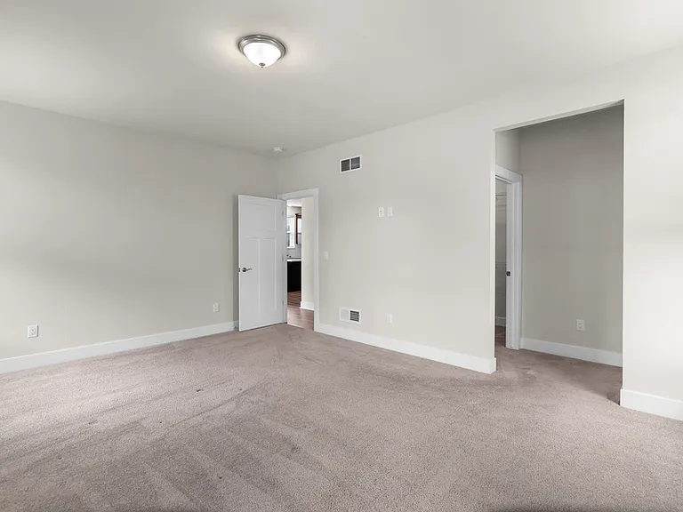 265 Farmstead Dr — Photo 10