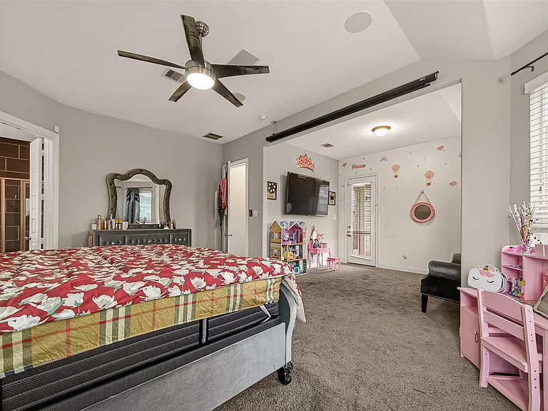 2209 Hidden Meadow Ln — Photo 26