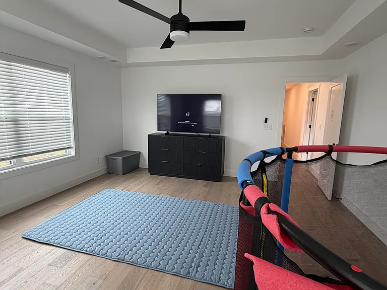 418 Blue Ridge Ct — Photo 17
