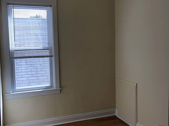 3rd image of 5020 N McVicker Ave #2-F