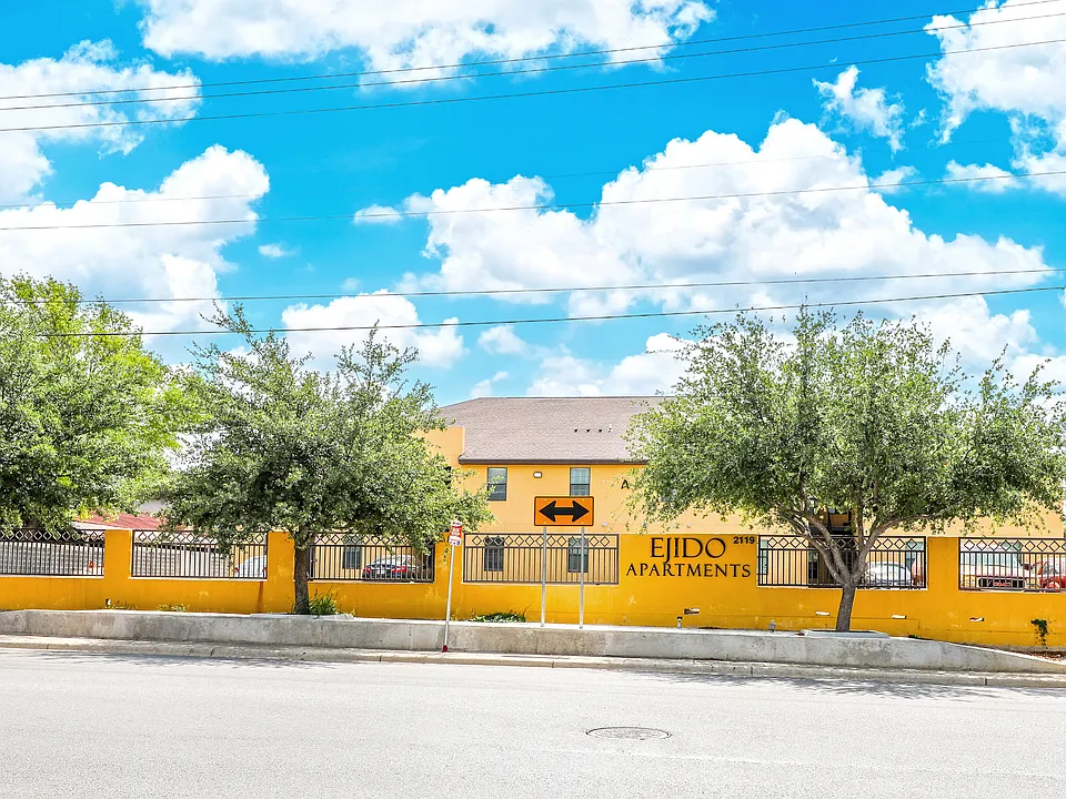 2119 S Ejido Ave #22