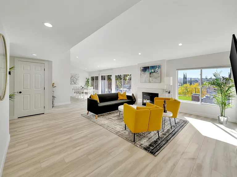 5565 Ostin Ave — Photo 15
