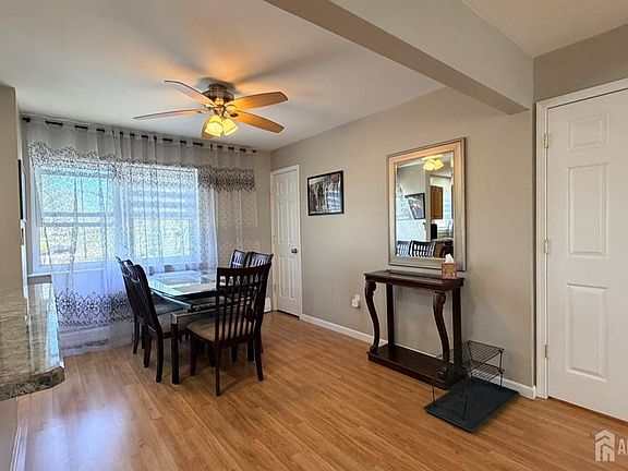 2nd image of 363 Cranbury Rd APT D16