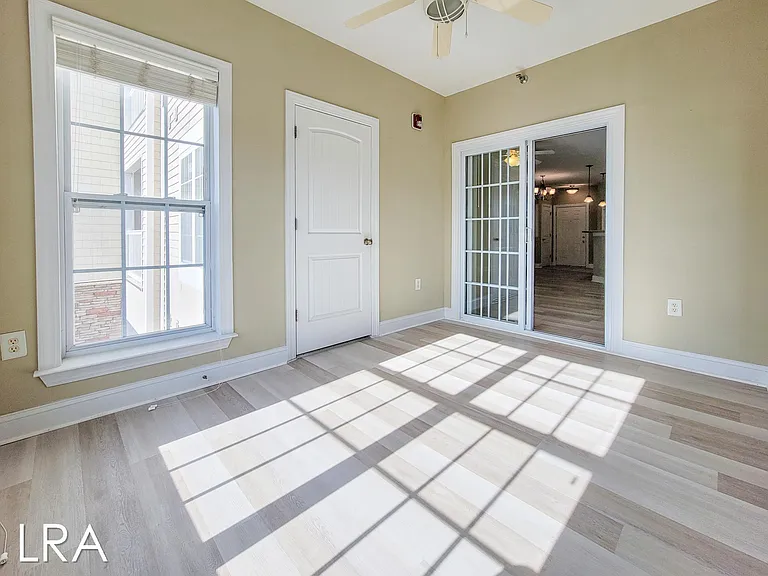 100 Gateway Dr #130 — Photo 19