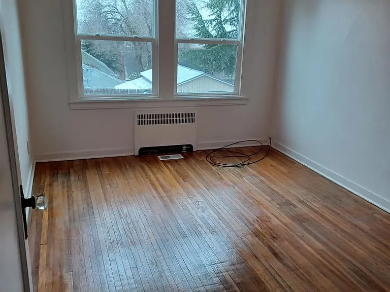 318-320 Jefferson St — Photo 7
