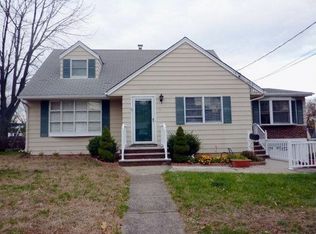 58 Carlton Ter, Nutley, NJ 07110