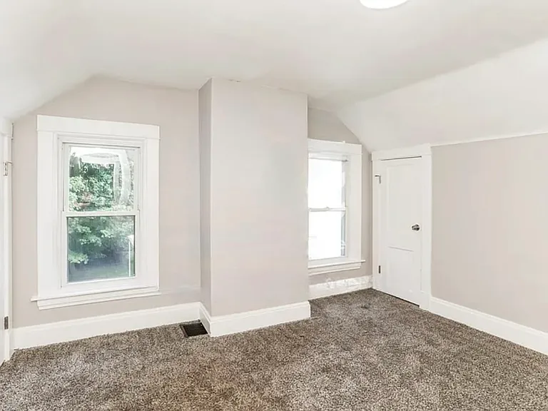 1917 Bising Ave — Photo 5