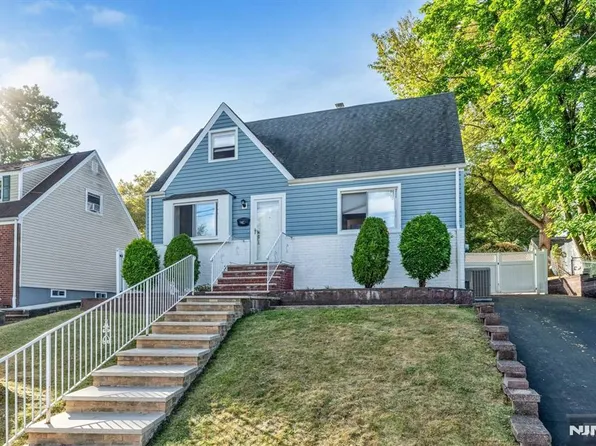 704 Grant Ter, Teaneck, NJ 07666