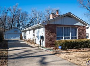 825 SW High Ave, Topeka, KS 66606