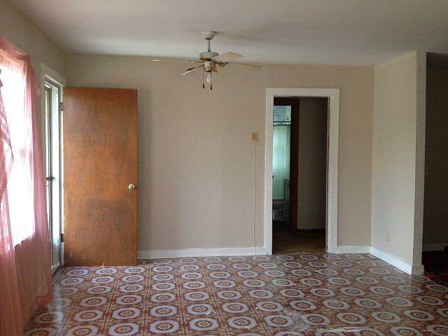 2nd image of 812 E Wright Ave