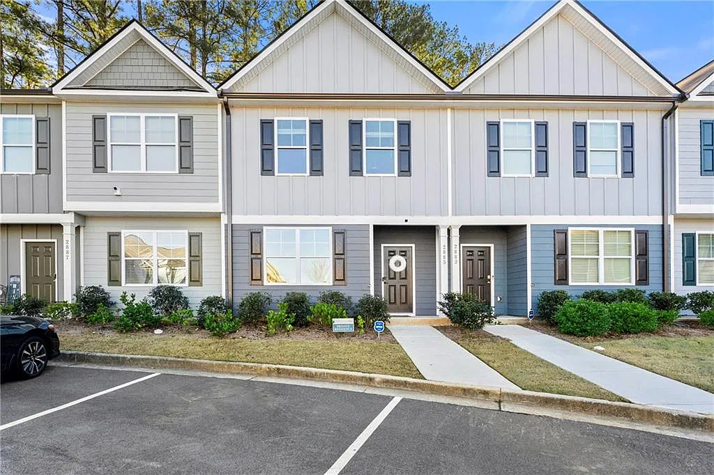 3 bed, 2.5 bath, 1579 sqft, $2,150 — Photo 1