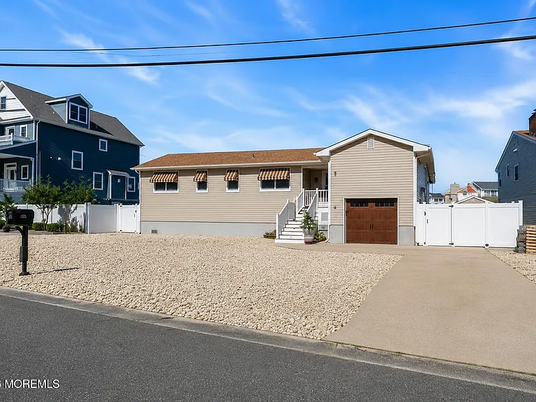 40 Channel Rd — Photo 1