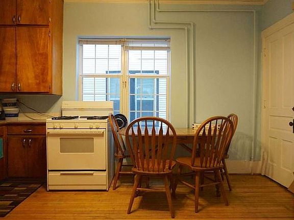 5th image of 615 S Mills St #4014019