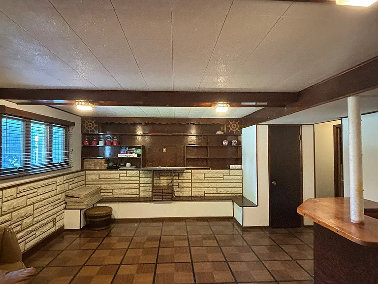172 N Floyd Ln — Photo 8