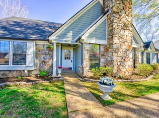 364 Taraview Rd, Collierville, TN 38017
