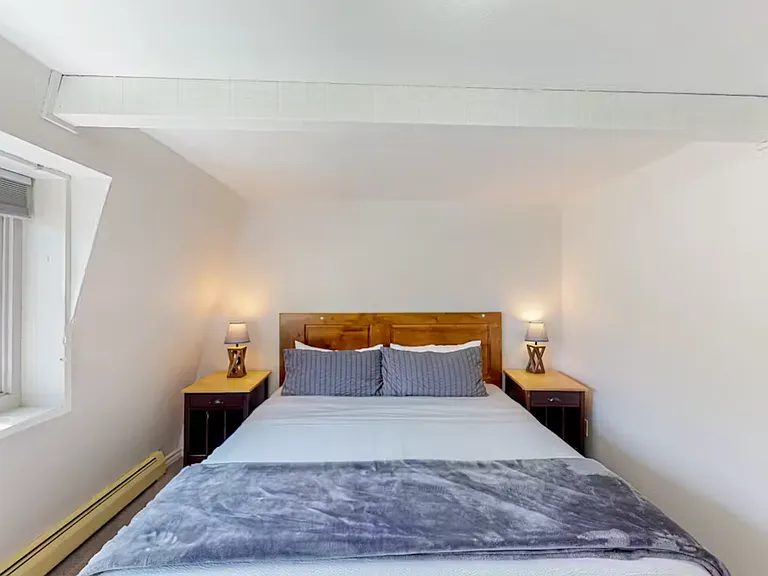Main Bedroom - King Bed, dresser, desk, large closet, TV